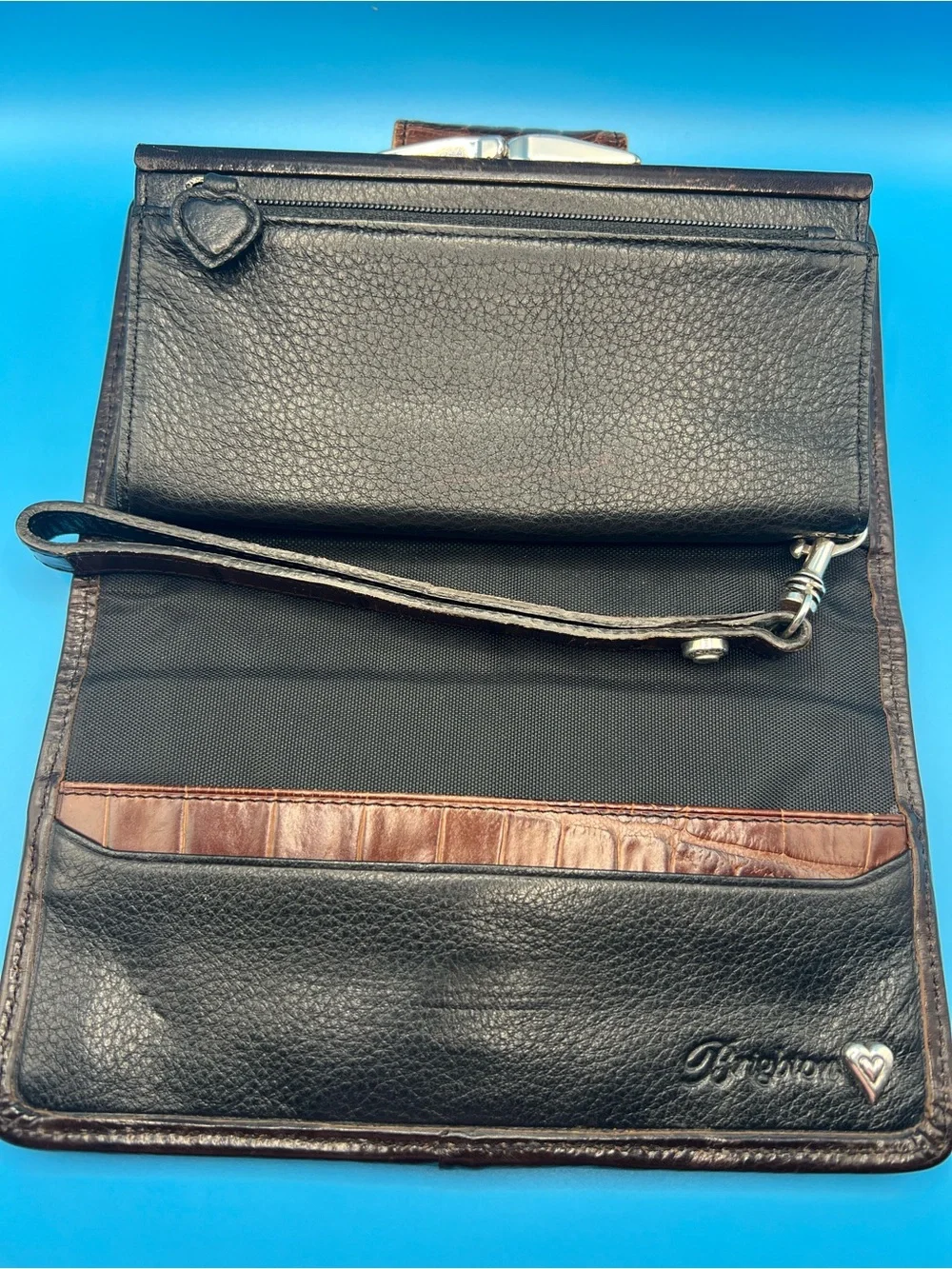 VTG Brighton Giverny Chocolate Brown Leather Basket Weave Wallet Clutch